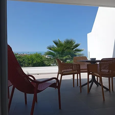 Costa Adeje Garden アパートホテル