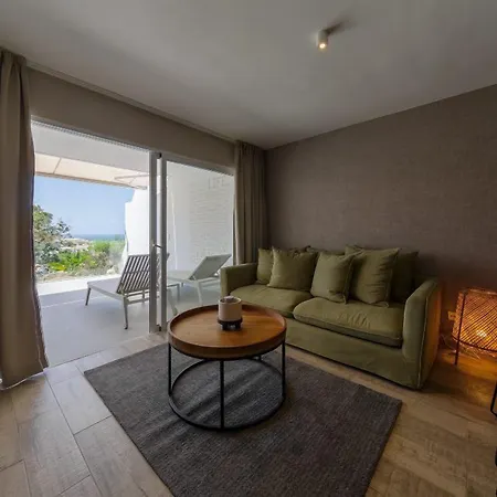 アパートホテル Costa Adeje Garden